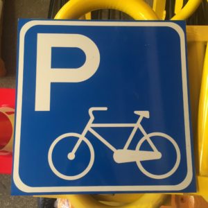 bisiklet park yeri sembolü trafik levhası uyarı levhası yol trafik tabelası normal performans yüksek performans levha fiyatı imalatı üretimi ankara